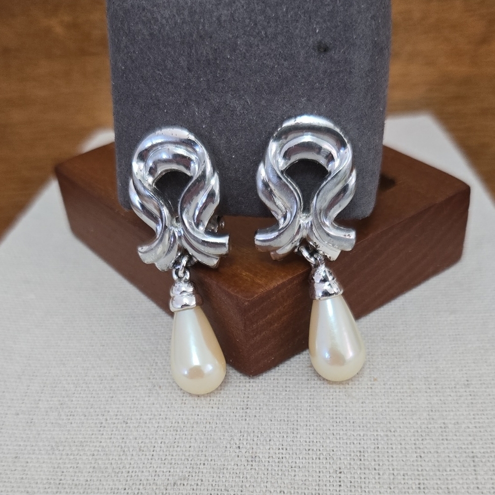 Vintage Vendome Faux Pearl Drop Clip-On Earrings